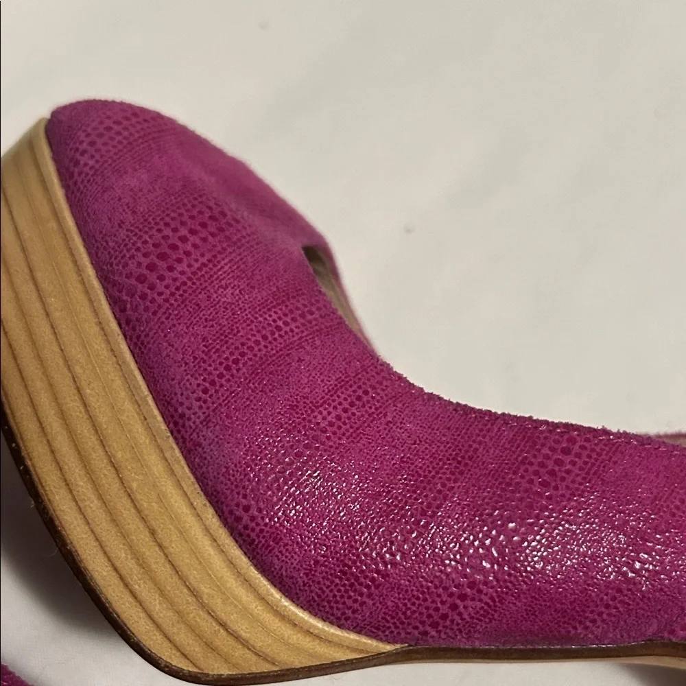 Cole Haan Women's Fuchsia Platform Slingbacks. Size 6